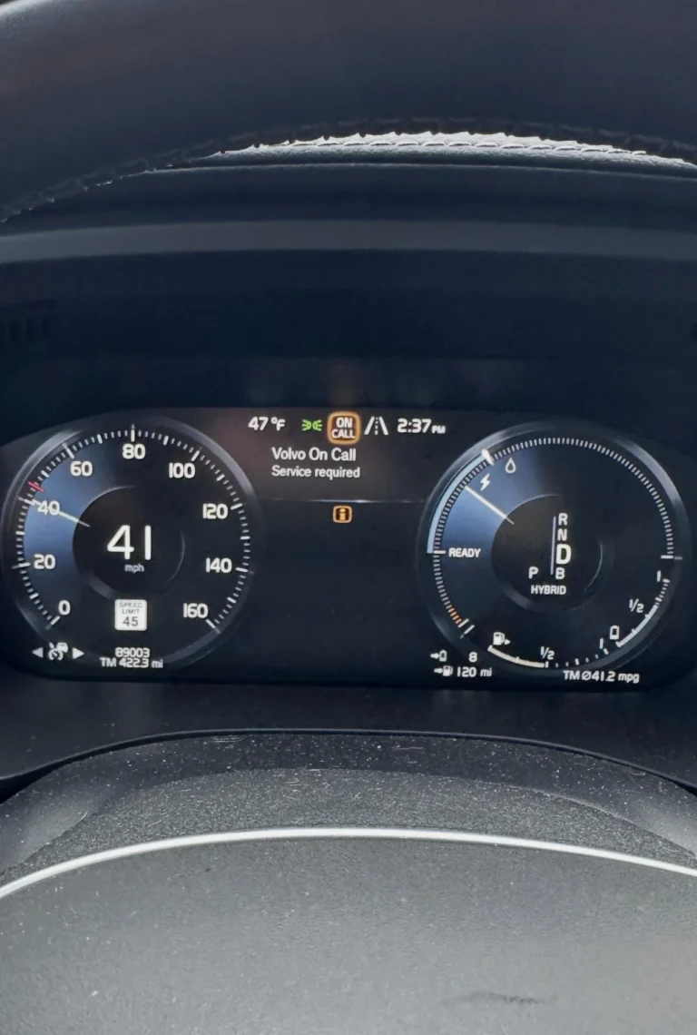 Bateria SOS la Volvo — ce este, când trebuie înlocuită și cum te ajutăm la Automotive Network